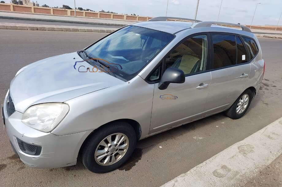Carens Kia Silver