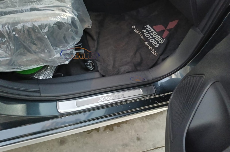 Xpander Mitsubishi Gray