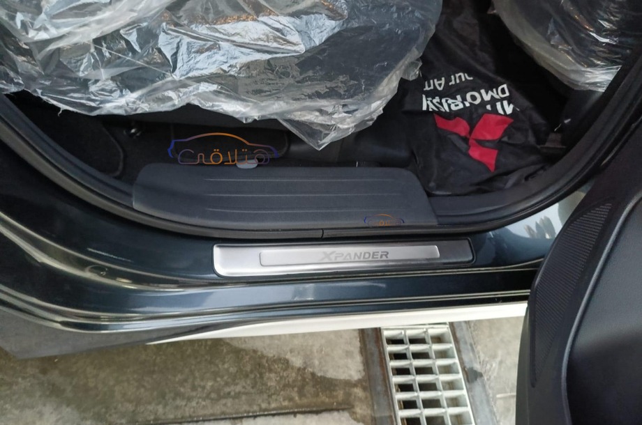 Xpander Mitsubishi Gray