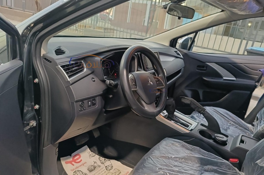 Xpander Mitsubishi Gray