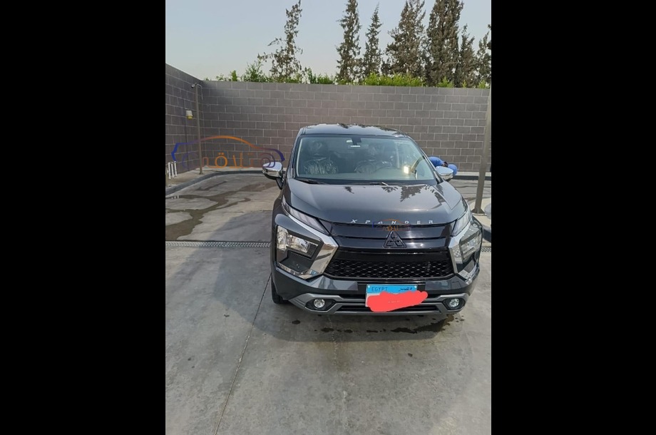 Xpander Mitsubishi Gray