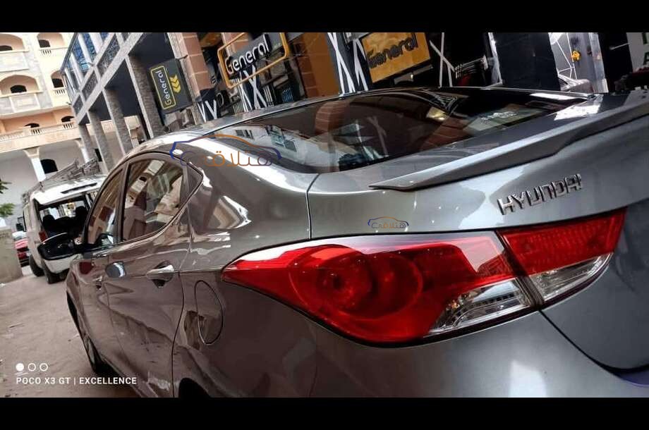 Elantra MD Hyundai Gray