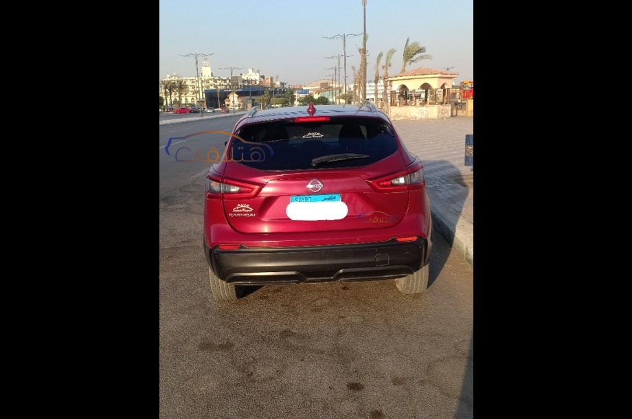 Qashqai Nissan احمر