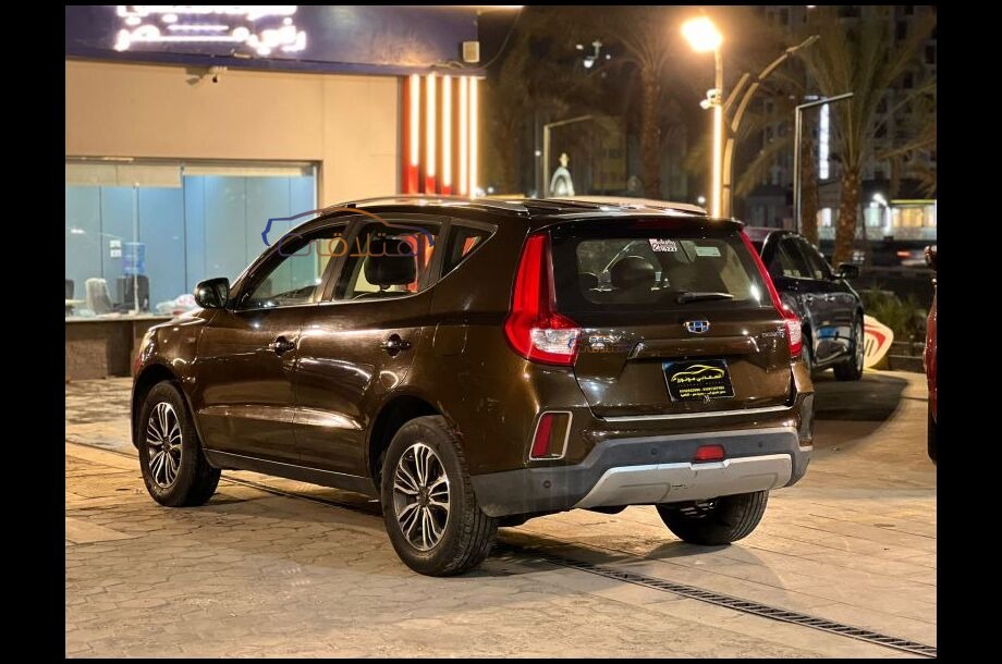 Emgrand X7 Geely Brown