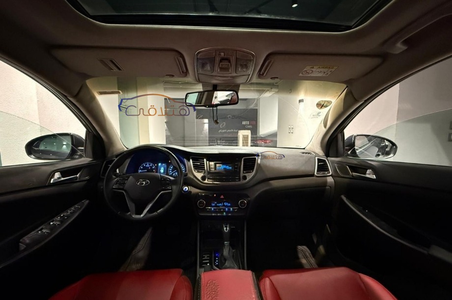 Tucson Hyundai Dark grey