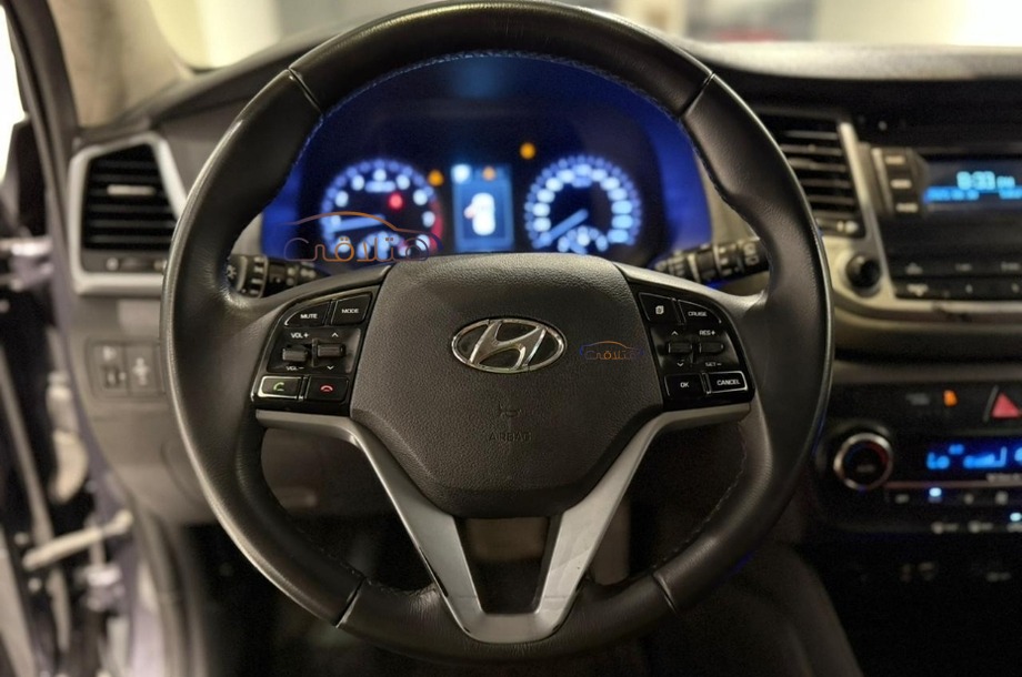 Tucson Hyundai Dark grey