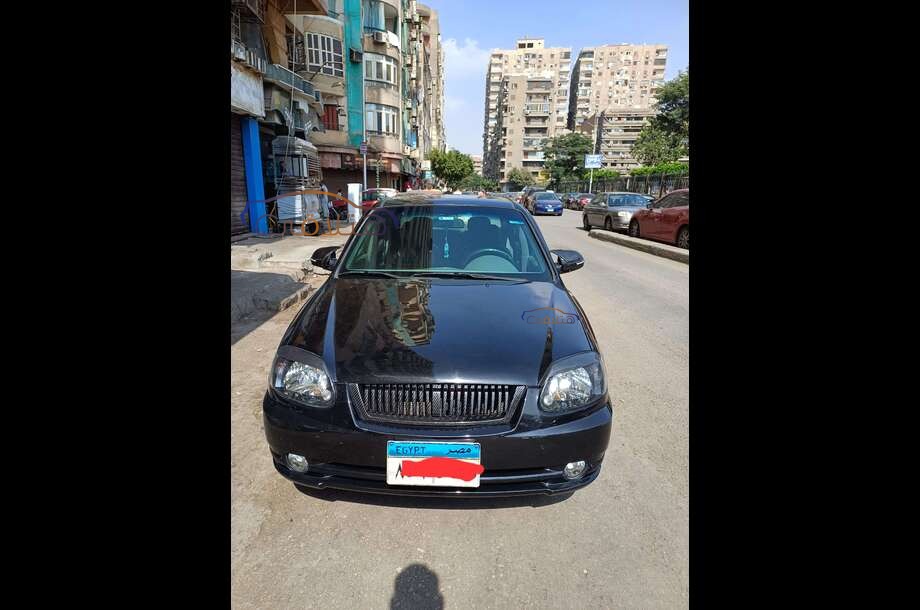 Verna Hyundai أسود