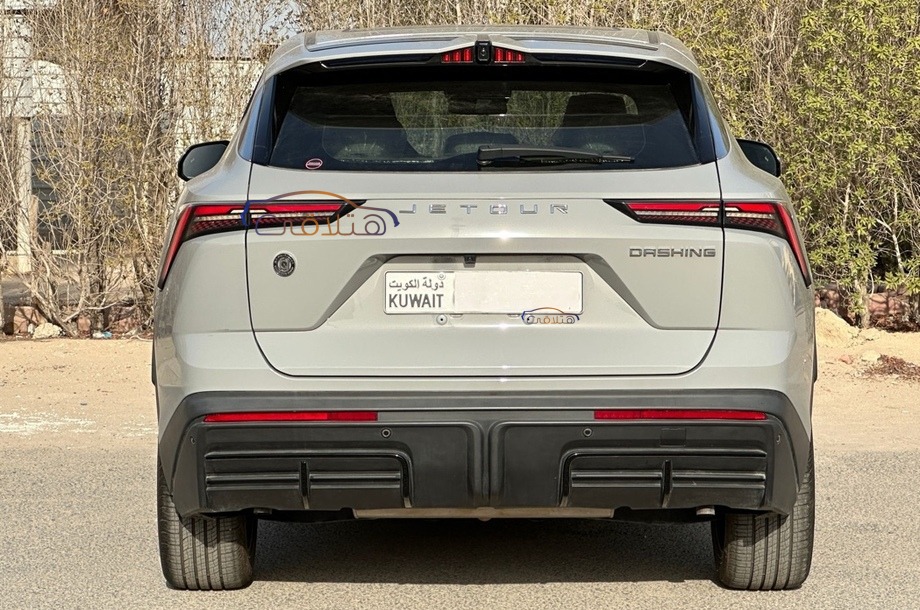 Dashing Jetour فضي