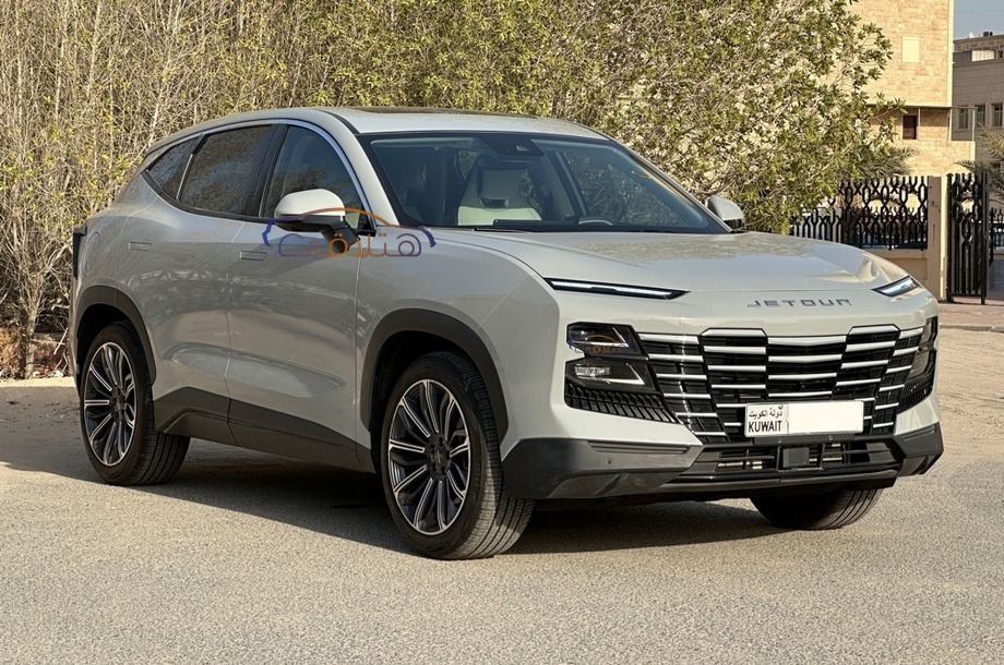 Dashing Jetour فضي