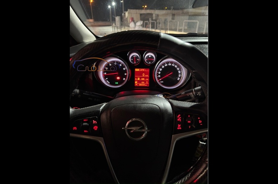 Astra Opel فضي