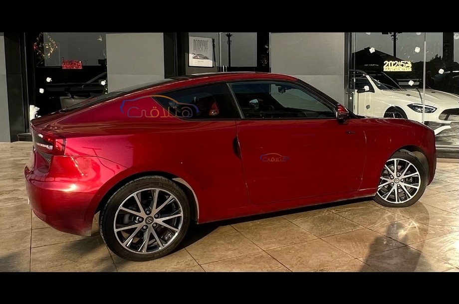 Other Zeekr احمر