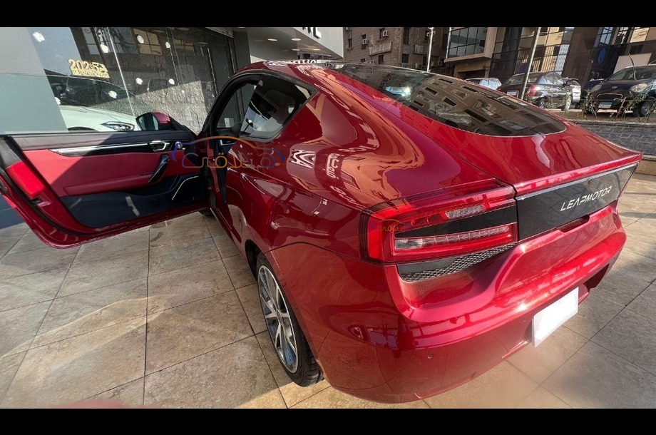 Other Zeekr احمر