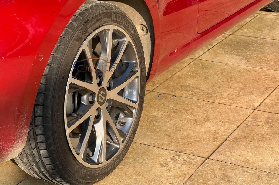 Other Zeekr احمر