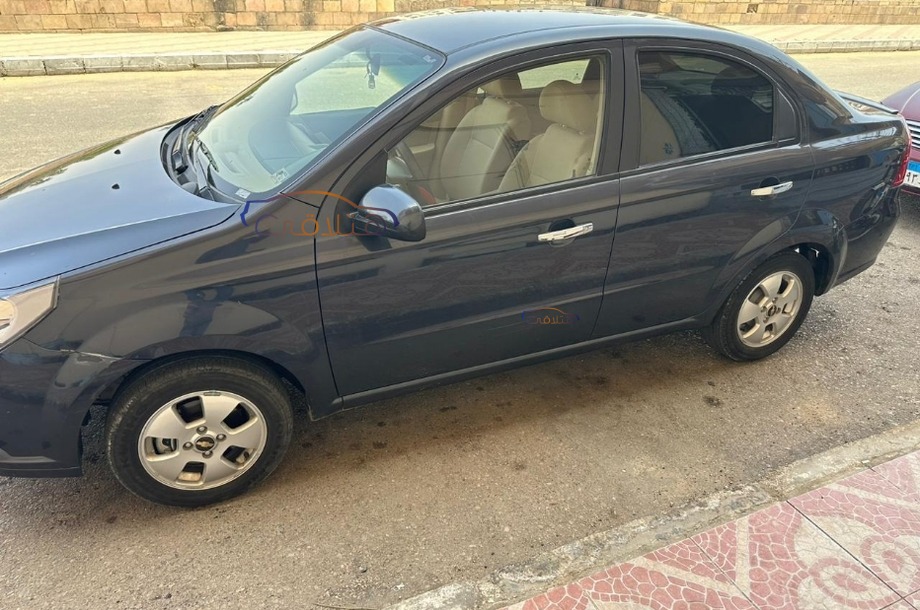 Aveo Chevrolet Dark blue