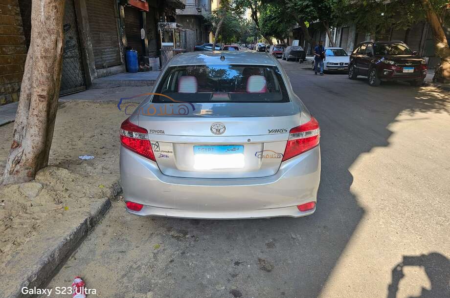 Yaris Toyota Silver