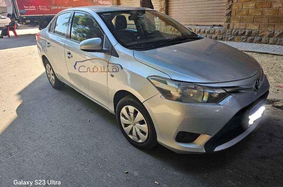 Yaris Toyota Silver