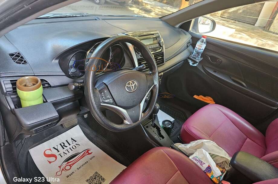 Yaris Toyota Silver