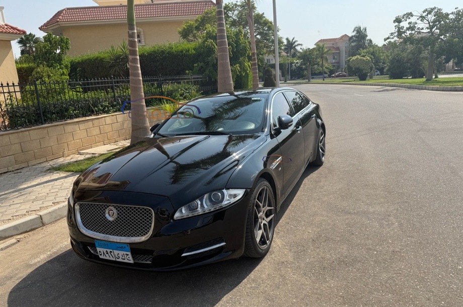 XJ Jaguar Black