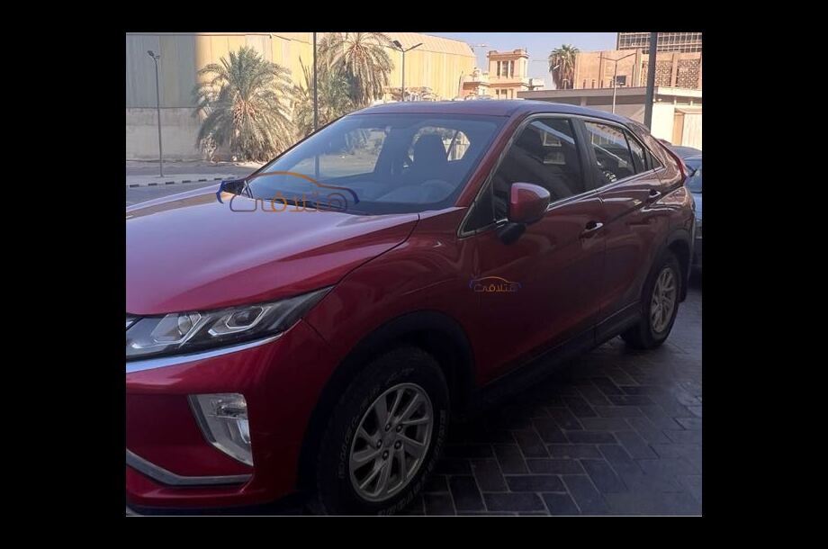 Eclipse Cross Mitsubishi احمر