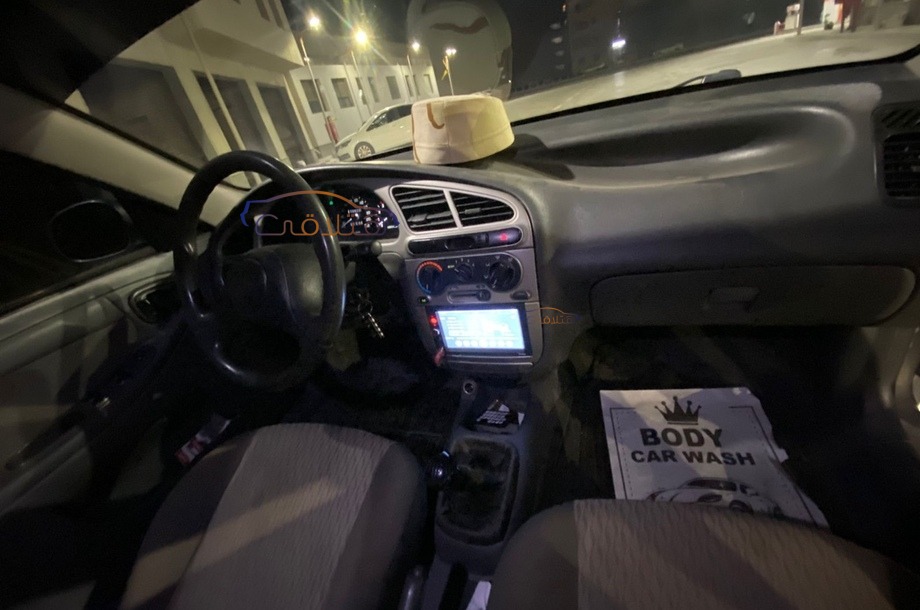 Lanos Chevrolet فضي