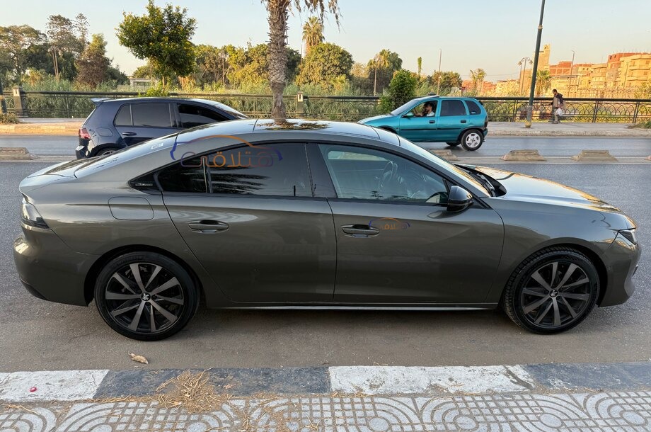 508 Peugeot زيتوني