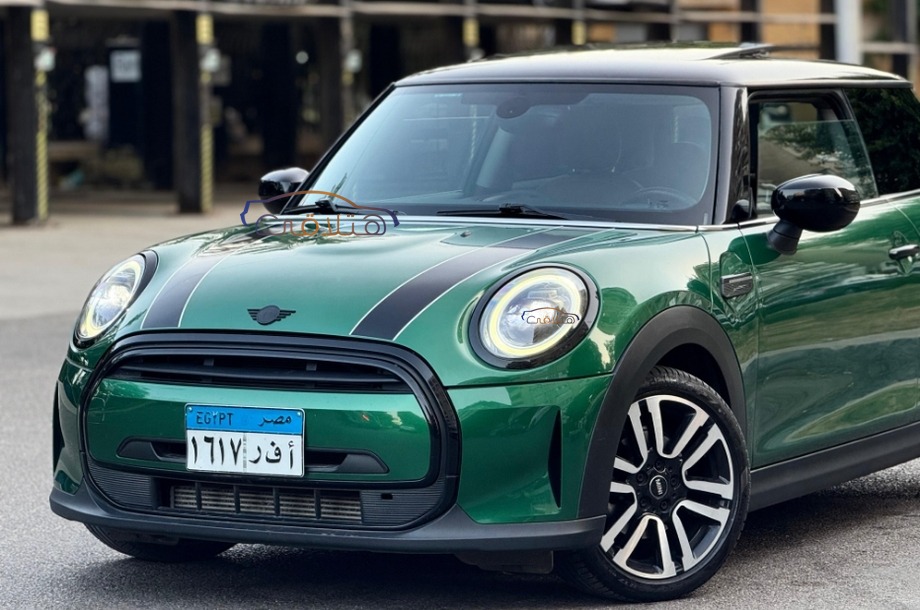 Cooper Mini اخضر غامق