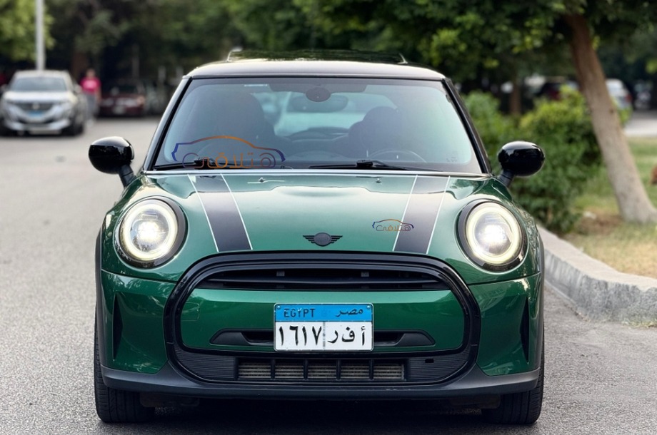 Cooper Mini اخضر غامق
