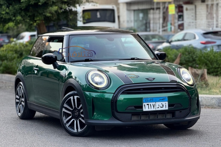 Cooper Mini اخضر غامق