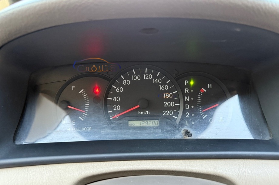 Corolla Toyota ذهبي