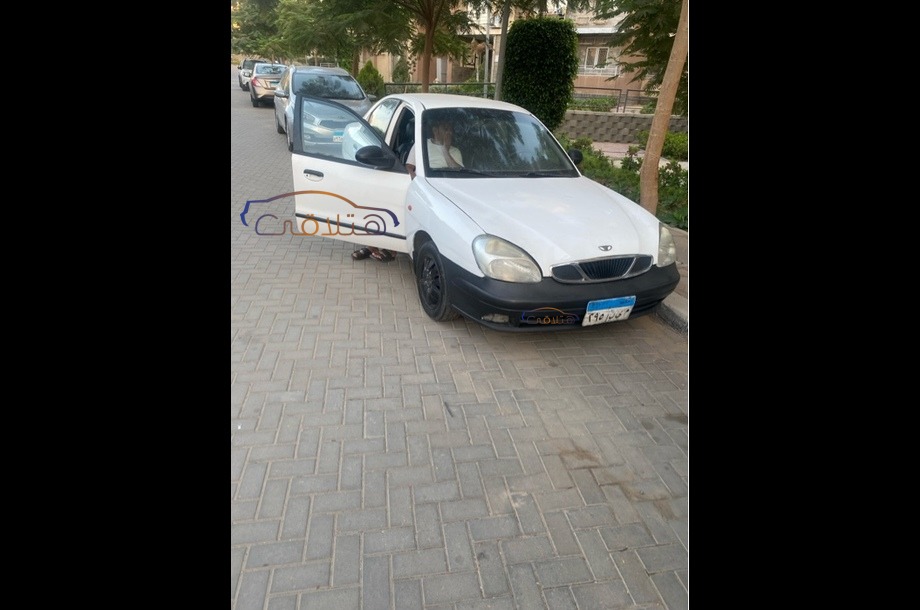 Nubira 2 Daewoo أبيض