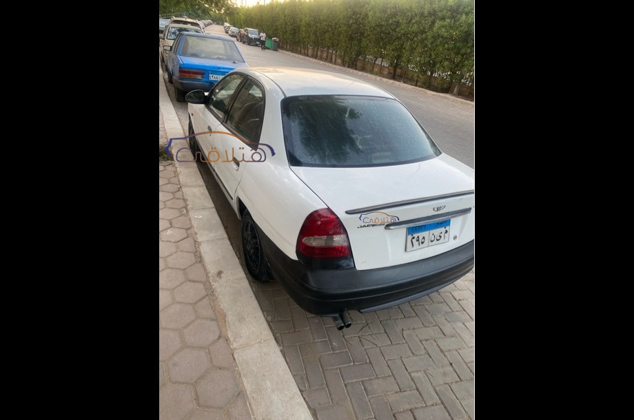 Nubira 2 Daewoo أبيض