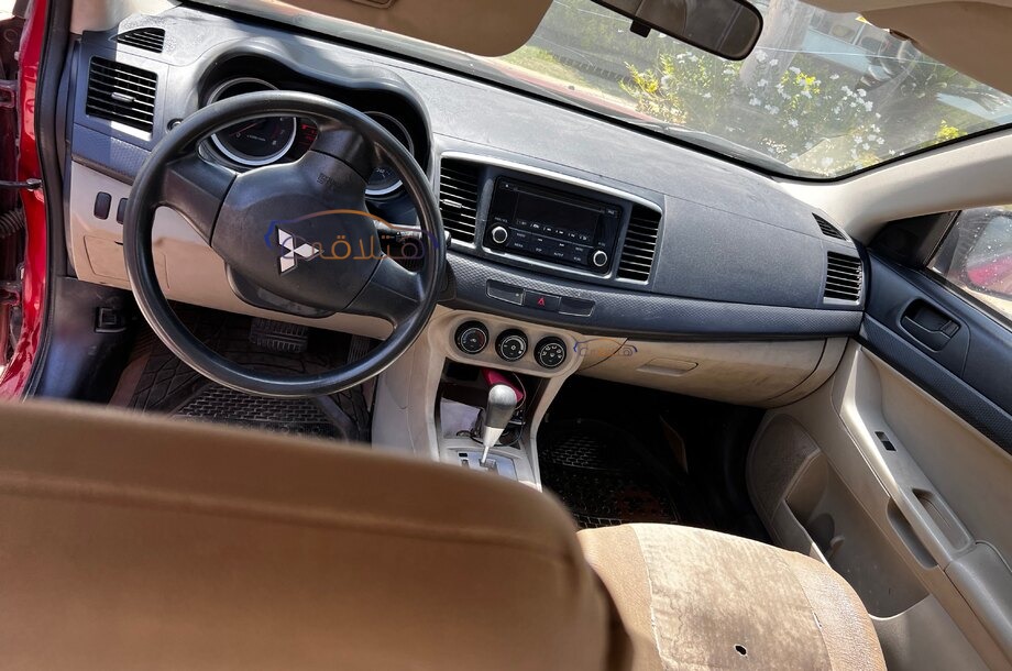 Lancer EX Shark Mitsubishi احمر