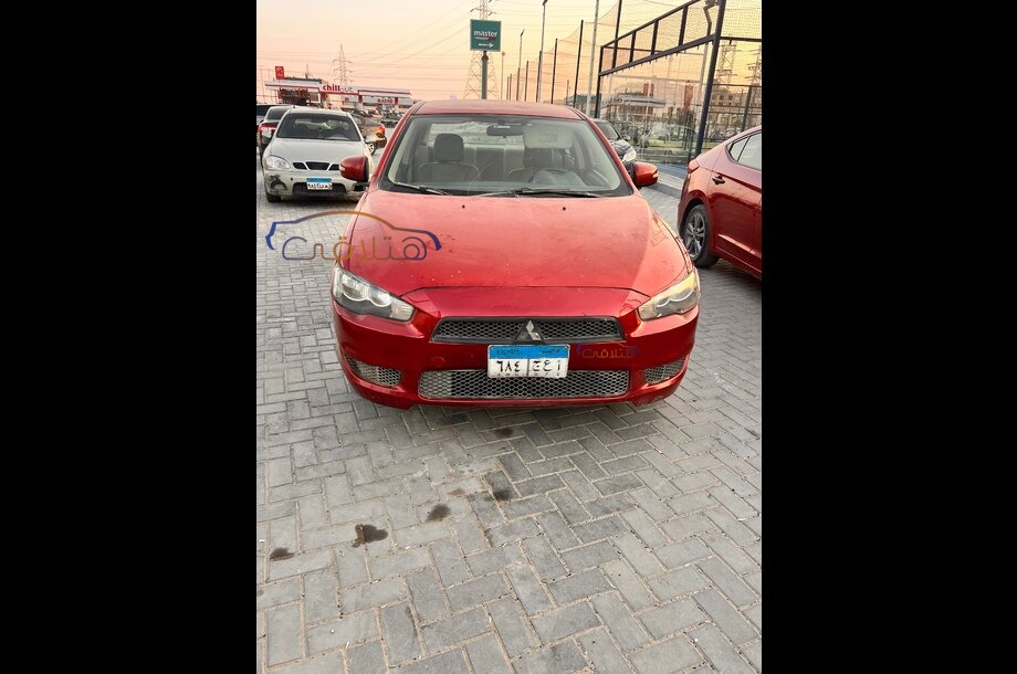 Lancer EX Shark Mitsubishi احمر