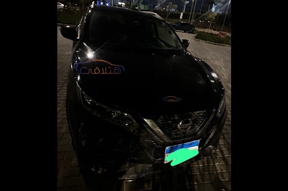 Qashqai Nissan أسود