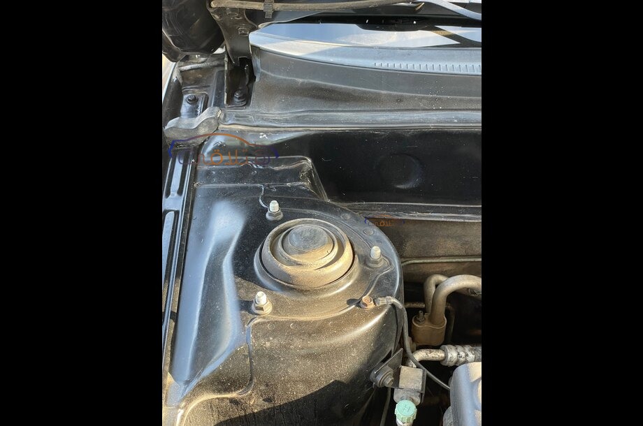 Avante Hyundai أسود