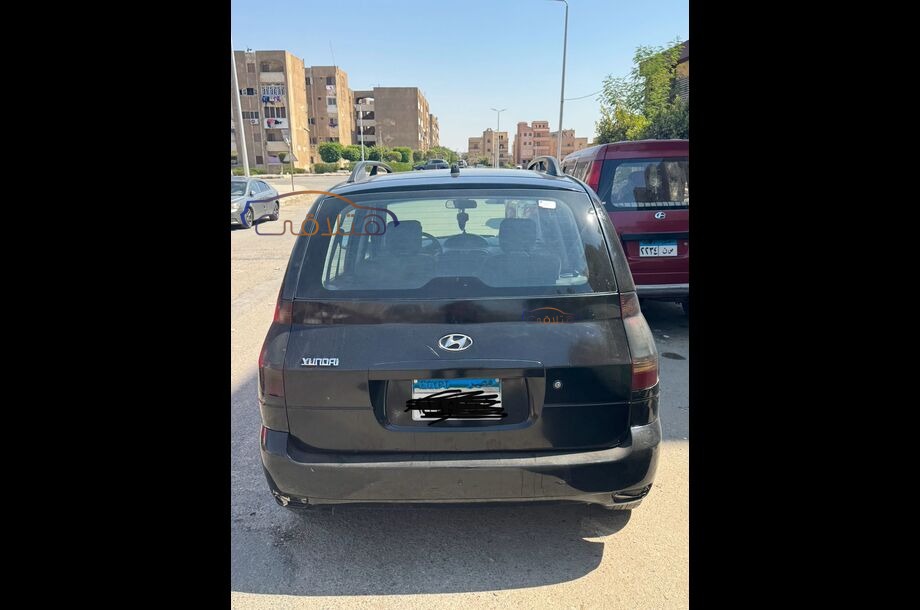 Matrix Hyundai أسود