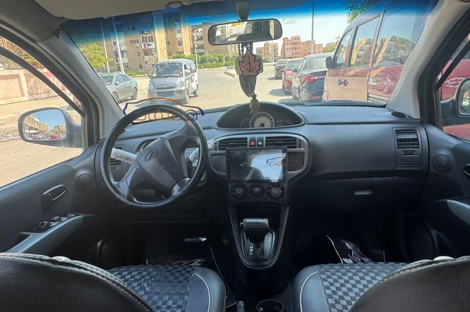 Matrix Hyundai أسود