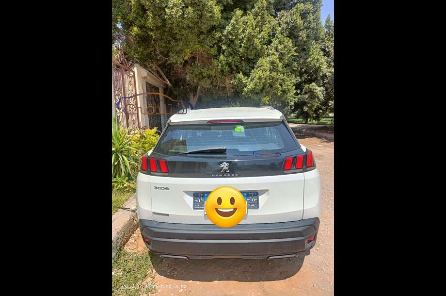 3008 Peugeot أبيض