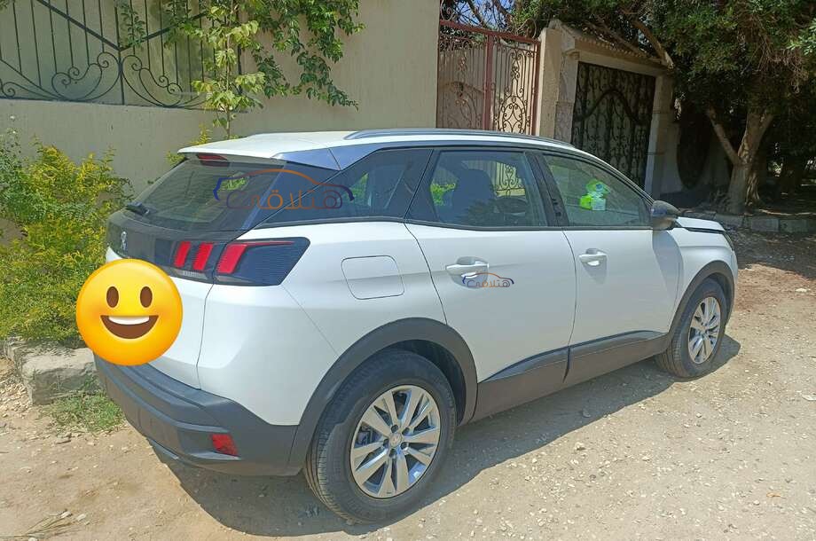 3008 Peugeot أبيض