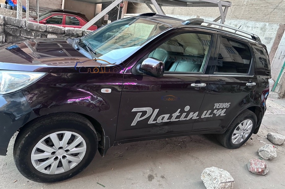 Terios Daihatsu بنفسجي