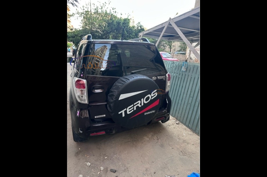 Terios Daihatsu بنفسجي