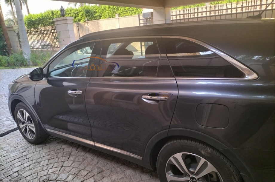 Sorento Kia رمادي