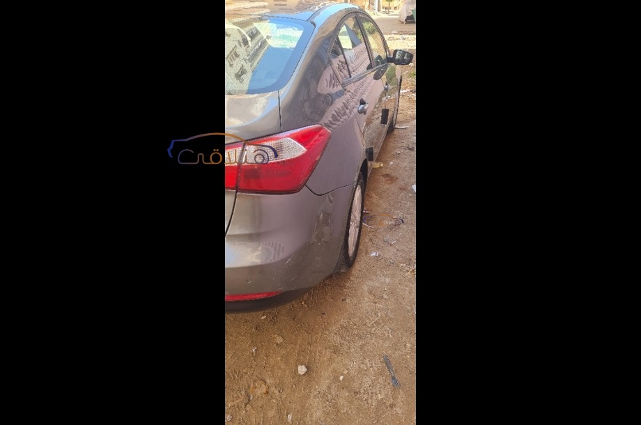 Cerato Kia فضي