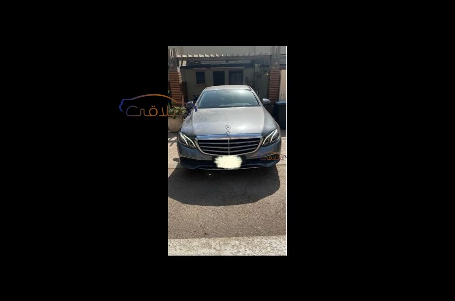 E 200 Mercedes Dark grey