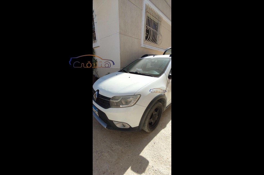Sandero Renault أبيض