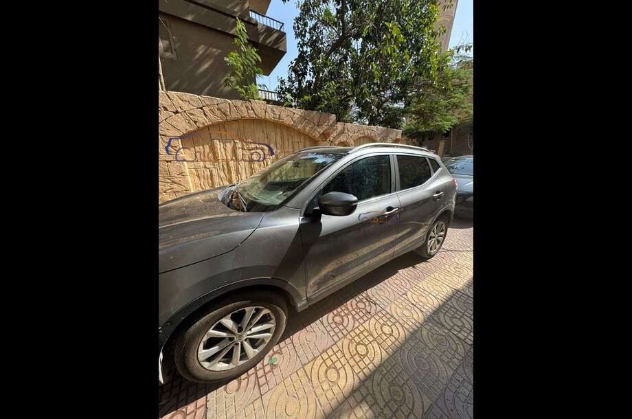 Qashqai Nissan Gray