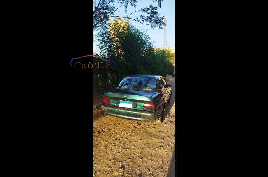 Escort Ford Green