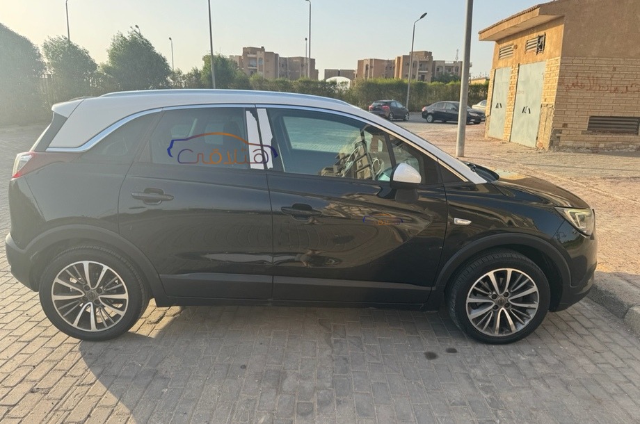 Crossland Opel Black
