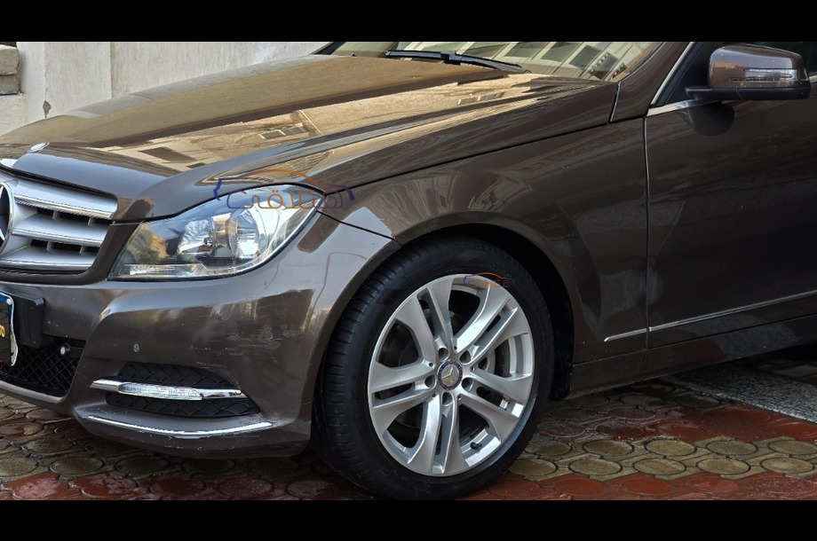 C 180 Mercedes Brown