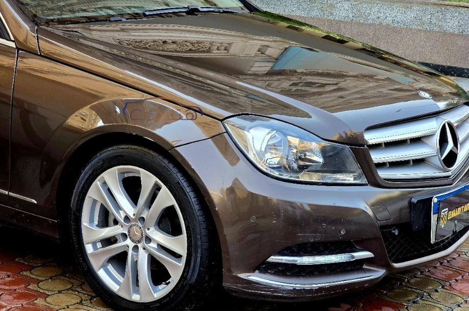 C 180 Mercedes Brown